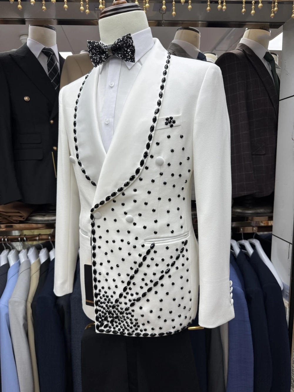 Men Formal Wear Black And White - Weißer Bräutigam-Herrenanzug-Set, 2-teiliger Blazer + schwarze
