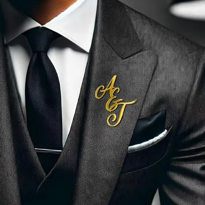 Benutzerdefinierte Monogramm I – Tuxedo Lapel Pin Bewertung und Preis
